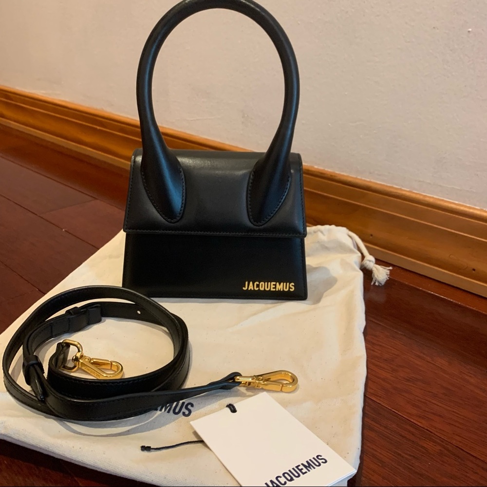 Authentic Jacquemus Le Chiquito Moyen Bag in black